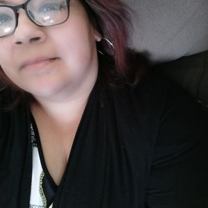 Meet your Posher, Monique